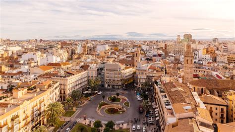 spain valencia time|what time does valencia close.